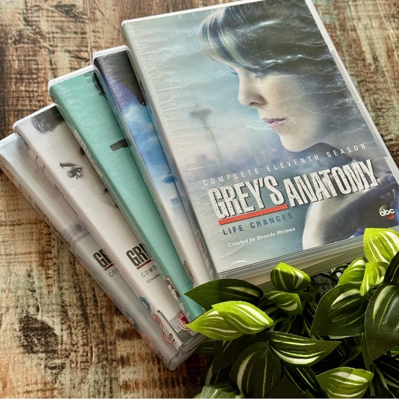 “Grey’s Anatomy” Seasons 11-15 on DVD - Picture 1 of 14
